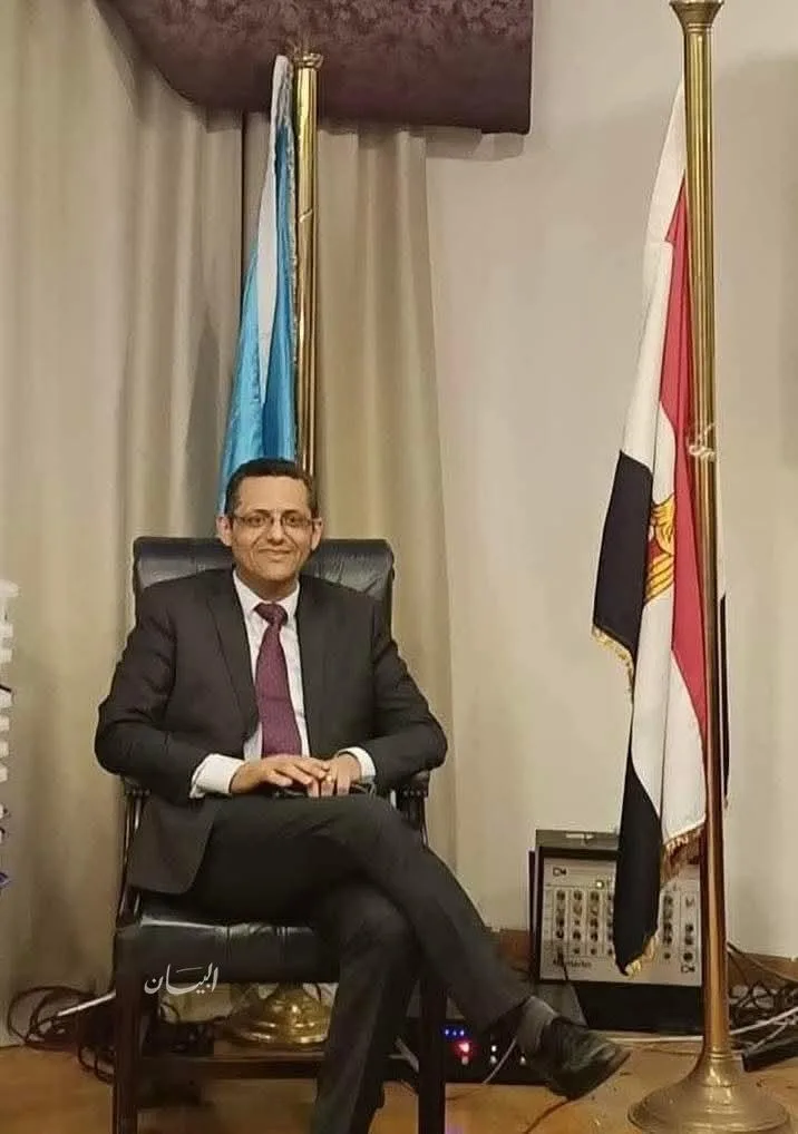 نقيب الصحفيين يطلق مبادرة لتعديل المادة 12 من قانون الصحافة والإعلام واستعادة البطاقة كترخيص وحيد لممارسة المهنة. نقيب الصحفيين يطلق مبادرة لتعديل المادة 12 من قانون الصحافة والإعلام واستعادة البطاقة كترخيص وحيد لممارسة المهنة.
