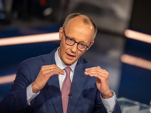 المستشار الألماني يدعو الصين إلى مساعدة جهود تحقيق وقف إطلاق النار في أوكرانيا المستشار الألماني يدعو الصين إلى مساعدة جهود تحقيق وقف إطلاق النار في أوكرانيا