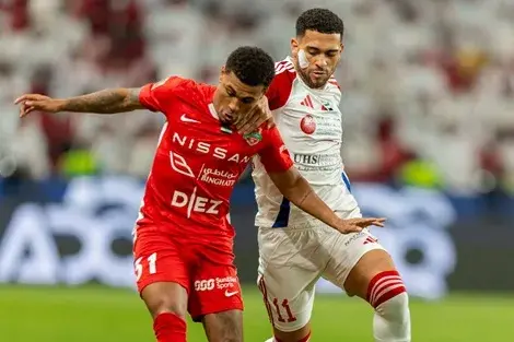 شباب الأهلي يتوج ببطولة كأس رئيس دولة الإمارات أمام الشارقة