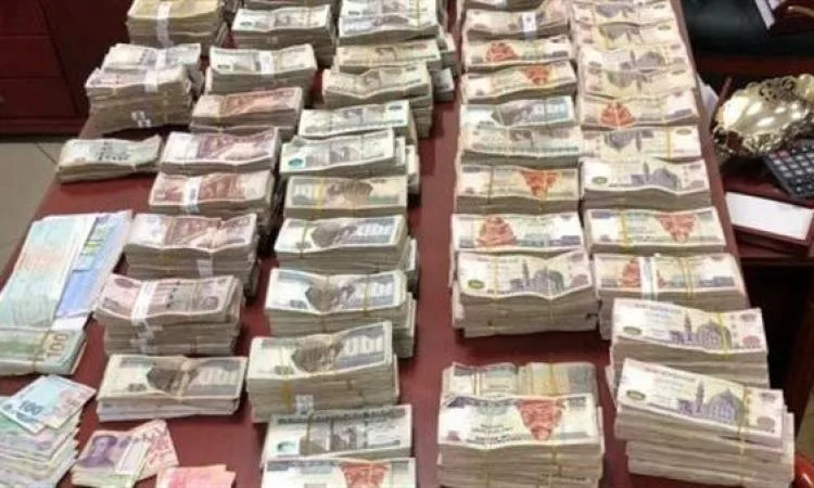 التحقيق مع شخص حاول غسل 50 مليون جنيه حصيلة تجارة مخدرات