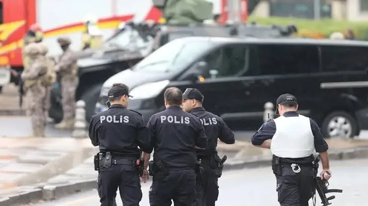 تركيا تقبض على 44 فرداً في تحقيق فساد يطال بلدية إسطنبول تركيا تقبض على 44 فرداً في تحقيق فساد يطال بلدية إسطنبول