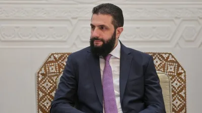 بريطانيا تؤكد أنه لا توجد خطط لدعوة الرئيس السوري لزيارة لندن. بريطانيا تؤكد أنه لا توجد خطط لدعوة الرئيس السوري لزيارة لندن.