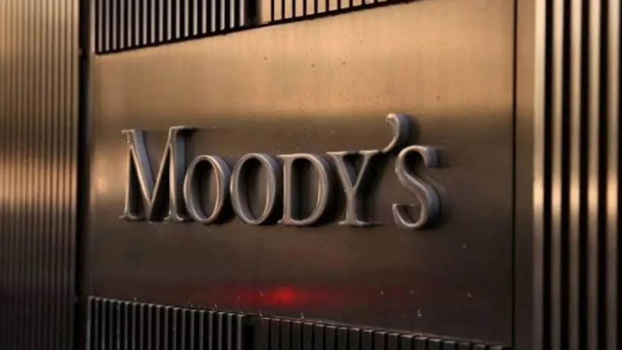 Moody’s Lowers U.S. Credit Rating, Triggering Political and Financial Debate Moody’s Lowers U.S. Credit Rating, Triggering Political and Financial Debate