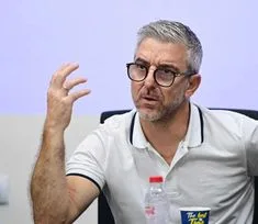 إبعاد بابافاسيليو عن تدريب فريق غزل المحلة إبعاد بابافاسيليو عن تدريب فريق غزل المحلة