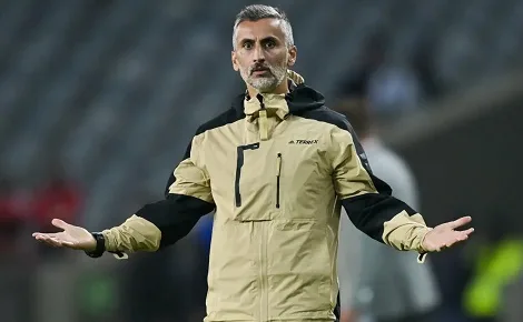 رئيس أورلاندو بايرتس يوضح ملابسات إنهاء العقد مع ريفيرو رئيس أورلاندو بايرتس يوضح ملابسات إنهاء العقد مع ريفيرو