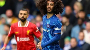 لاعب تشيلسي يفضل صلاح على زميله بالفريق