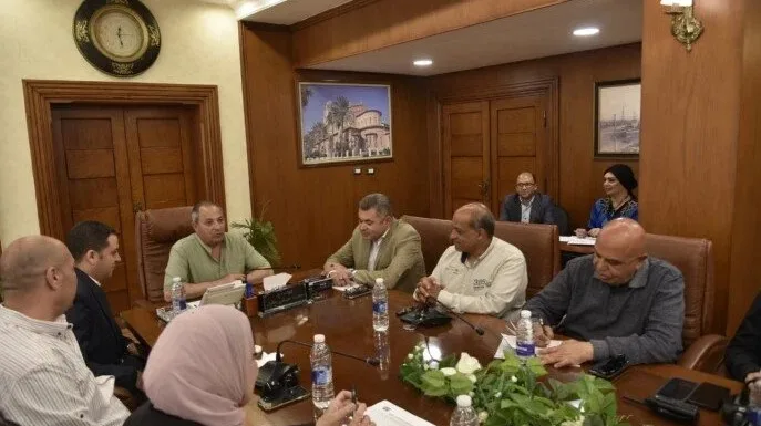 محب حبشي يستعرض الموقف التنفيذي لتطوير ورفع كفاءة كورنيش بورسعيد السياحي