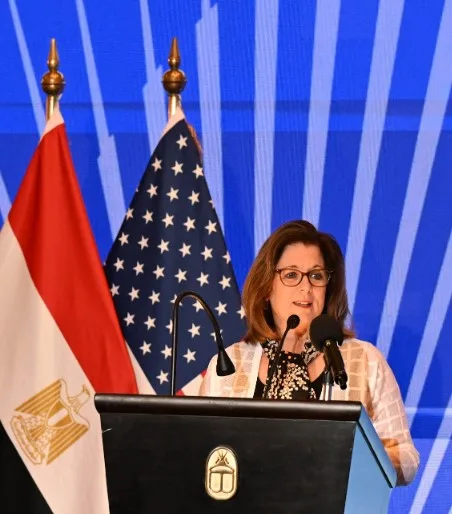 سوزان كلارك: الشركات الأمريكية تبحث عن فرص جديدة في السوق المصرية عبر مجالات متنوعة. سوزان كلارك: الشركات الأمريكية تبحث عن فرص جديدة في السوق المصرية عبر مجالات متنوعة.