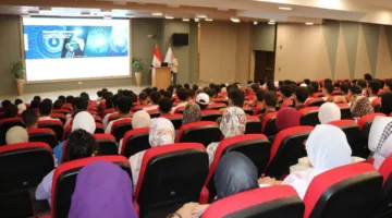150 طالبًا من جامعة الدلتا التكنولوجية في المنوفية يقومون بزيارة المعهد القومي للاتصالات لتطوير مهاراتهم.