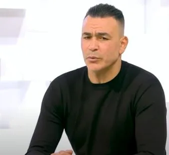 فيديو.. عصام الحضري: كنت أود أن أصبح ضابطاً لاعتزازي بحب المغامرة فيديو.. عصام الحضري: كنت أود أن أصبح ضابطاً لاعتزازي بحب المغامرة