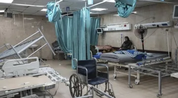 منظمة الصحة العالمية تنبه من خطر انهيار النظام الصحي في غزة مع تزايد العنف.