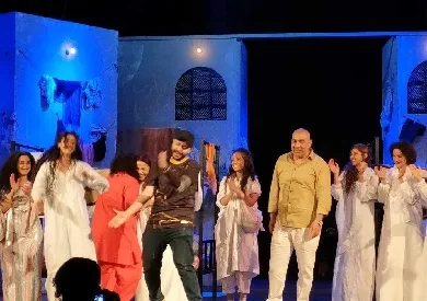 فريق «سجن النسا» يحتفل بعيد ميلاد جنى عطوة على مسرح السلام