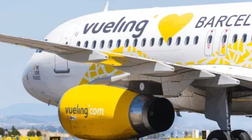 Vueling تُدشّن مساراً جوياً جديداً بين إشبيلية والصويرة لتعزيز السياحة والروابط.