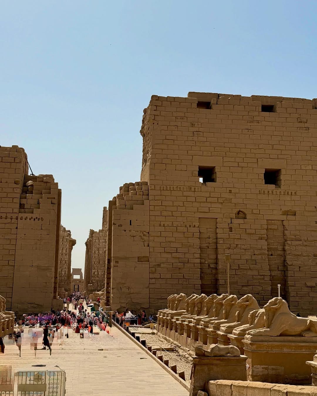 في أسبوع واحد.. أكثر من 17 ألف سائح يتوافدون على معبد الكرنك بالأقصر