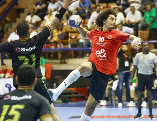 الأهلي يثبت ميزته ويتغلب على الترجي في نهائي كأس الكؤوس الإفريقية لكرة اليد الأهلي يثبت ميزته ويتغلب على الترجي في نهائي كأس الكؤوس الإفريقية لكرة اليد