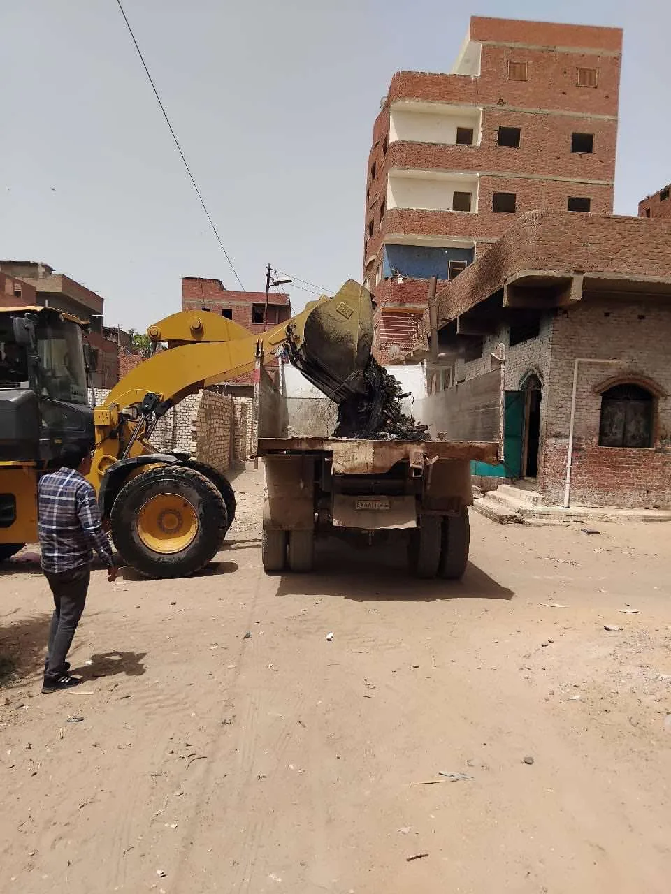 حملة لتحسين النظافة والتنمية في منطقة الحجاز بالإسماعيلية حملة لتحسين النظافة والتنمية في منطقة الحجاز بالإسماعيلية