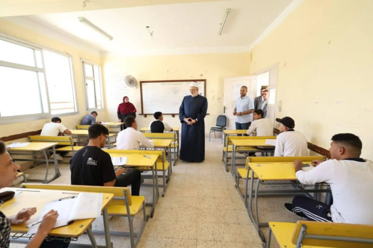 بمادة القرآن والسنة.. طلاب الثانوية الأزهرية يبدؤون امتحانات نهاية العام الدراسي الأولى بمادة القرآن والسنة.. طلاب الثانوية الأزهرية يبدؤون امتحانات نهاية العام الدراسي الأولى