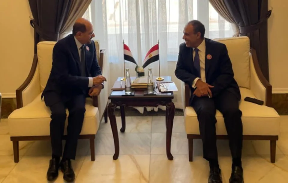 وزير الخارجية يعبّر عن دعم مصر لجميع المبادرات الهادفة لتحقيق حل سياسي شامل للأزمة في اليمن. وزير الخارجية يعبّر عن دعم مصر لجميع المبادرات الهادفة لتحقيق حل سياسي شامل للأزمة في اليمن.