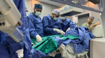 نجاح فريق أكاديمية قلب المبرة في زراعة صمام أورطي لمريضة تبلغ من العمر سبعين عامًا باستخدام تقنية التافي.