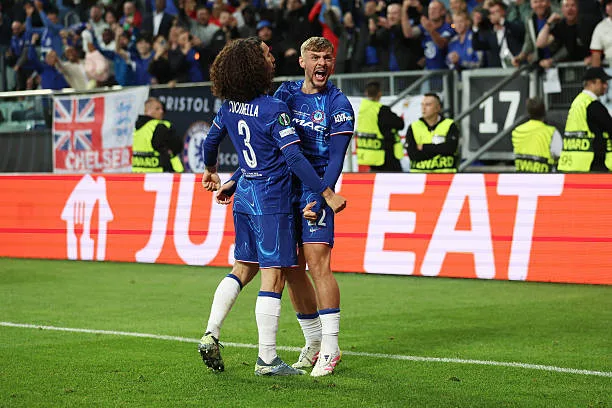 تشيلسي يحقق فوزاً كبيراً على ريال بيتيس برباعية ويحتفل بلقب دوري المؤتمر الأوروبي تشيلسي يحقق فوزاً كبيراً على ريال بيتيس برباعية ويحتفل بلقب دوري المؤتمر الأوروبي