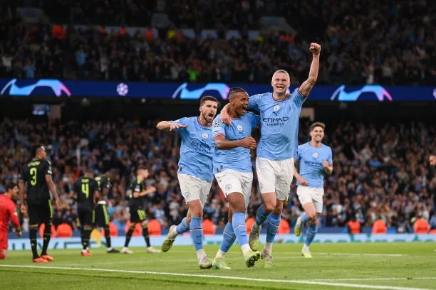 مانشستر سيتي ينهي الدوري الإنجليزي بتحقيق رقم قياسي مانشستر سيتي ينهي الدوري الإنجليزي بتحقيق رقم قياسي
