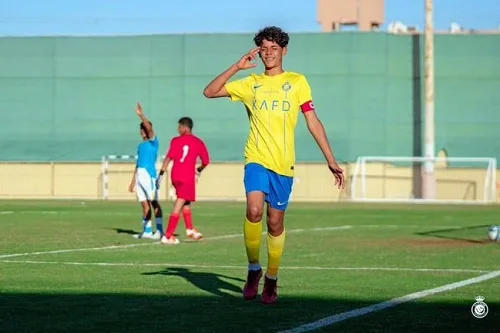 منتخب البرتغال يستدعي نجل كريستيانو