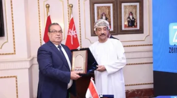 سفير عمان في القاهرة يشرف على توقيع اتفاقية استثمار بين عمان ومصر