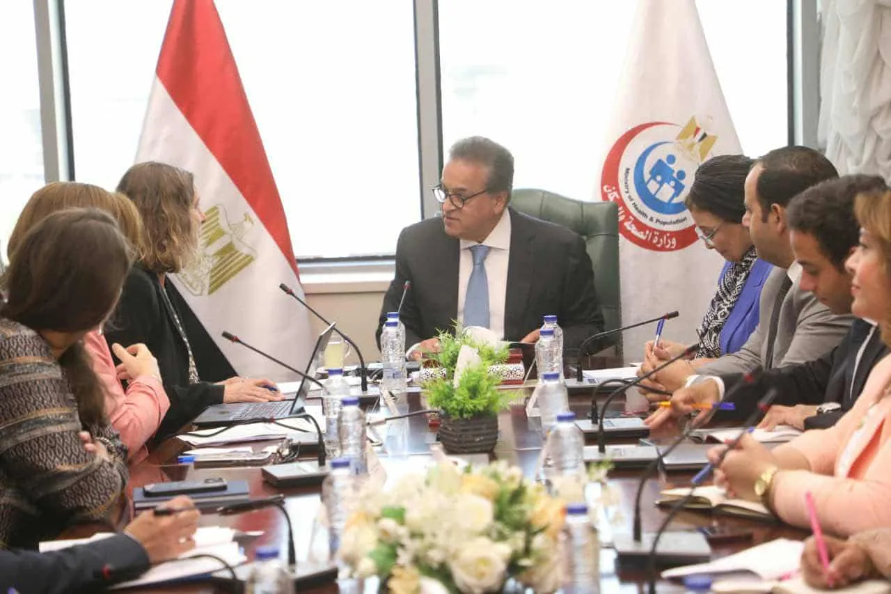 الصحة والوكالة الفرنسية للتنمية تبحثان التعاون في مشروعات الرعاية الصحية والتوسع في التدريب