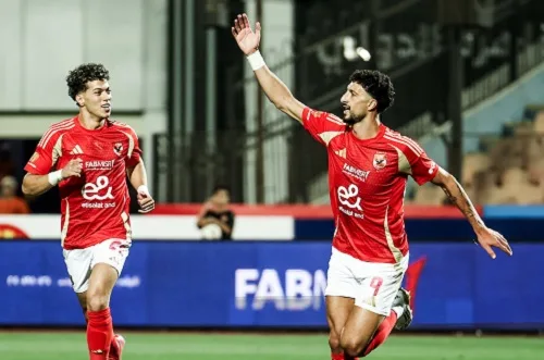بتمريره من حسين الشحات، إمام عاشور يحسم لقب هداف الدوري. بتمريره من حسين الشحات، إمام عاشور يحسم لقب هداف الدوري.