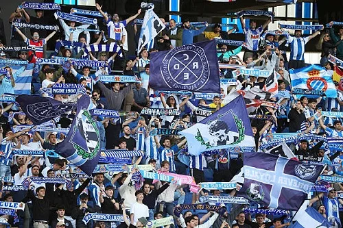 تقرير: ديربي كتالونيا بين برشلونة وإسبانيول مهدد بعدم حضور الجماهير