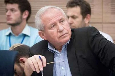 وزير إسرائيلي يرد على ترامب: “لسنا ولاية رقم 51 على العلم الأمريكي!”