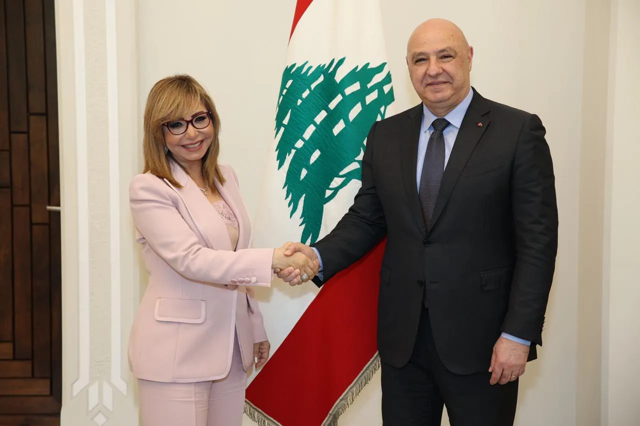 لميس الحديدي تجري حوارًا مع الرئيس اللبناني جوزيف عون في ختام كلمته لميس الحديدي تجري حوارًا مع الرئيس اللبناني جوزيف عون في ختام كلمته