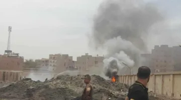 حريق صغير في نفايات مصنع الهدرجة بسوهاج دون وقوع خسائر، والدفاع المدني يسيطر على النيران.
