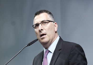 إسرائيل تعبر عن نيتها لتعزيز العلاقات مع الحكومة السورية الجديدة. إسرائيل تعبر عن نيتها لتعزيز العلاقات مع الحكومة السورية الجديدة.