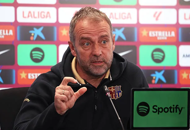 فليك بعد الفوز على ريال مدريد: الأداء الجماعي والحماس حسموا المواجهة