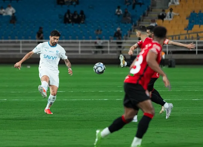 الهلال يكتسح الرائد بخماسية في الدوري السعودي