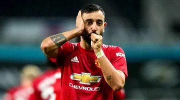 أموريم يكشف حقيقة انتقال فرنانديز إلى الهلال: يفضل البقاء مع الفريق