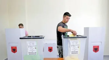 نتائج استطلاعات الرأي الأولية في ألبانيا بعد الانتخابات تشير إلى انتصار كبير للحزب الاشتراكي الحاكم.