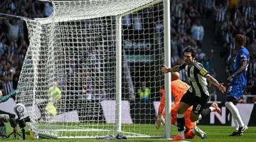 نيوكاسل يهزم تشيلسي ويقترب بقوة من التأهل لدوري أبطال أوروبا