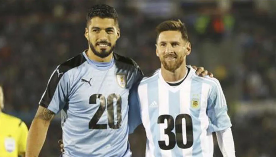 لويس سواريز يطلق ناديًا جديدًا ويشمل ميسي ضمن صفوفه. لويس سواريز يطلق ناديًا جديدًا ويشمل ميسي ضمن صفوفه.