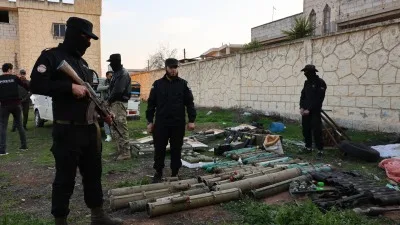 مسؤول سوري: ثلث المواطنين السوريين تعرضوا للمراقبة من قبل أجهزة الأمن خلال فترة حكم بشار الأسد.