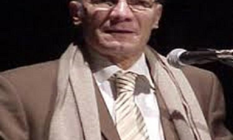 "عمر من الشعر"..فيلم جديد يرصد رحلة الشاعر أحمد حجازي الخميس على"الوثائقية"