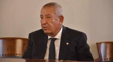 كمال أبو علي يعود عن استقالته من رئاسة النادي المصري البورسعيدي.