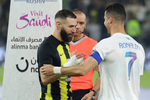 بنزيما ورونالدو والدوسري يتنافسون على جائزة أفضل لاعب في الدوري السعودي بنزيما ورونالدو والدوسري يتنافسون على جائزة أفضل لاعب في الدوري السعودي