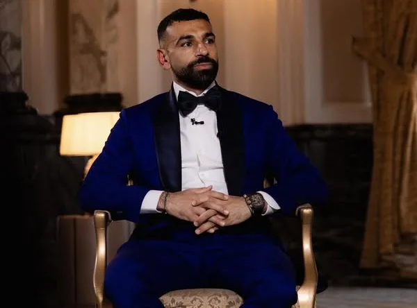 صلاح يحصل على جائزة أفضل لاعب في الدوري الإنجليزي من «بي بي سي» صلاح يحصل على جائزة أفضل لاعب في الدوري الإنجليزي من «بي بي سي»
