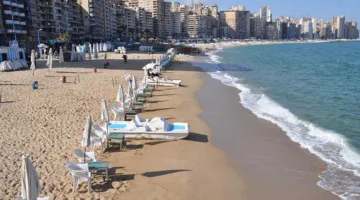بعد انتهاء الامتحانات.. توافد معتدل على شواطئ الإسكندرية
