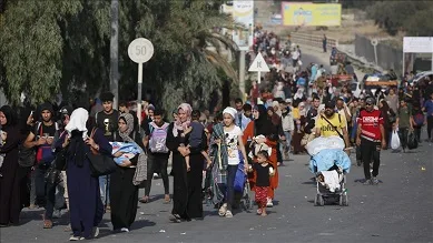 الأونروا تناشد المجتمع الدولي بالتدخل الفوري لوقف التهجير واحتجاز الفلسطينيين في منطقة رفح. الأونروا تناشد المجتمع الدولي بالتدخل الفوري لوقف التهجير واحتجاز الفلسطينيين في منطقة رفح.