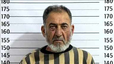 الأمن السوري يعتقل قائدًا سابقًا متورطًا في جرائم حرب بمدينة اللاذقية الأمن السوري يعتقل قائدًا سابقًا متورطًا في جرائم حرب بمدينة اللاذقية