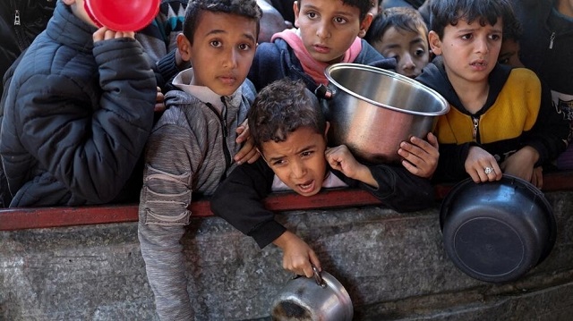المكتب الإعلامي الحكومي بغزة: 3500 طفل يواجهون خطر الموت الوشيك جوعا