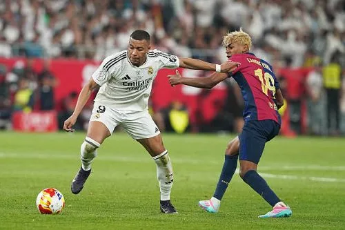 منافسة بين برشلونة وريال مدريد على لقب أفضل لاعب في الدوري الإسباني منافسة بين برشلونة وريال مدريد على لقب أفضل لاعب في الدوري الإسباني